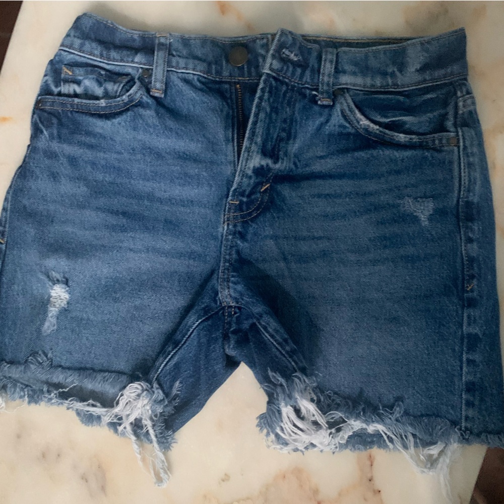 I am selling cute navy blue jeans shorts!!
